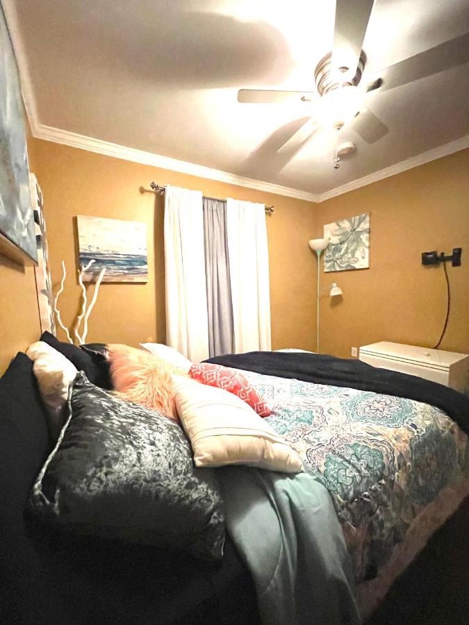 Charity'S Haven II Apartamento Waldorf Exterior foto